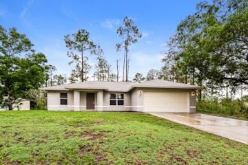 802 W 11th St Lehigh Acres, FL 33972